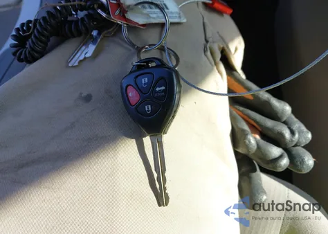 2013 Toyota Corolla Le z USA, uszkodzony, nr VIN 2T1BU4EE7DC940364